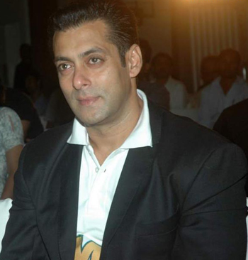Celebrity Cricket League (CCL) 3, Salman to perform live with Psy on Jan 19, 2013
